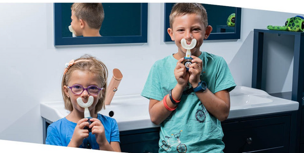 <p data-mce-fragment="1"><strong data-mce-fragment="1">How to Choose the Right Toothbrush for Your Child?</strong></p> <p data-mce-fragment="1"> </p>