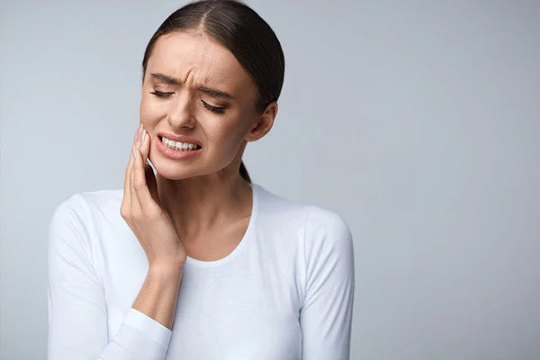 What is tooth sensitivity and how to care for sensitive teeth?
